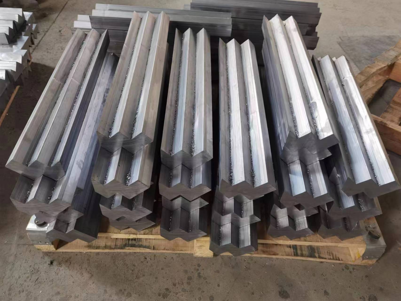 1740707663526754.jpg 0976014de9b1a38d02f0e647ffe48ed.jpg